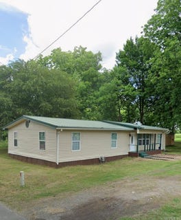 /international/us/1009-n-trotter-road-dermott-ar-110103676491/