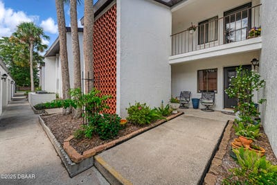 /international/us/1-tomoka-oaks-boulevard-ormond-beach-fl-110105961636/