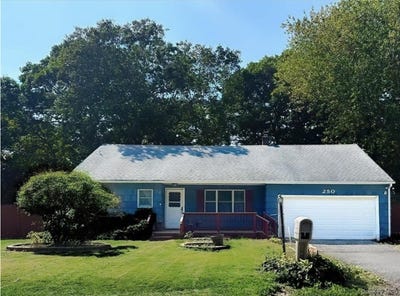 /international/us/250-cypress-drive-mastic-beach-ny-110104546964/
