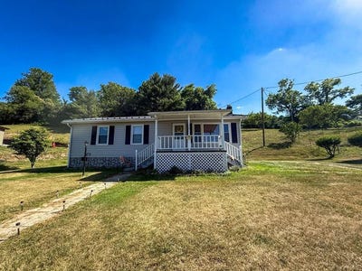 /international/us/1019-ramsey-mountain-rd-max-meadows-va-110109180824/