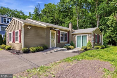 /international/us/225-s-park-road-sanatoga-pa-110107982096/