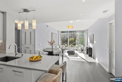/international/us/1200-ave-at-port-imperial-weehawken-nj-110108886366/
