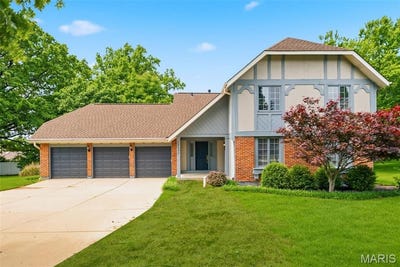 /international/us/15693-dresden-lake-court-chesterfield-mn-110107855972/