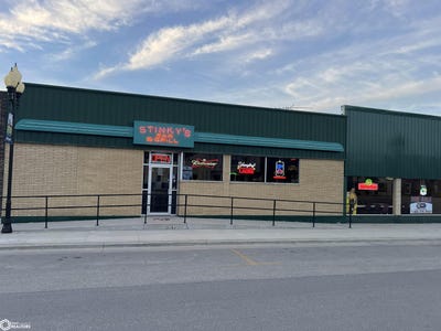 /international/us/920-924-parriott-street-aplington-ia-110108636714/