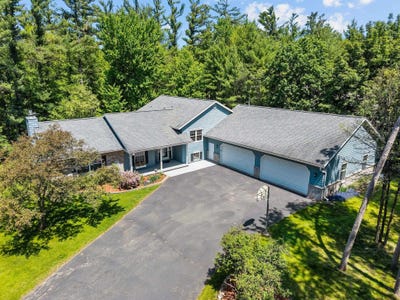 /international/us/3731-n-valley-drive-wisconsin-rapids-wi-110108384577/