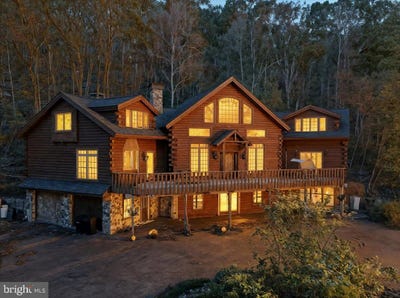 /international/us/493-lake-drive-nesquehoning-pa-110108226109/