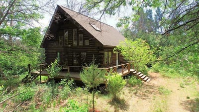 /international/us/w5653-st-marys-way-necedah-wi-110100452204/
