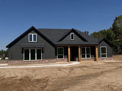 /international/us/1098-colt-road-springtown-tx-110120562263/