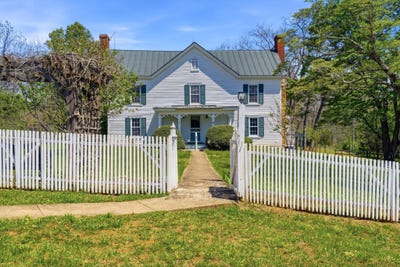 /international/us/15-chilton-lane-sperryville-va-110108178538/