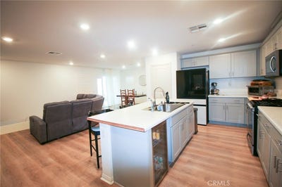 /international/us/2411-wild-oak-court-perris-ca-110120496453/