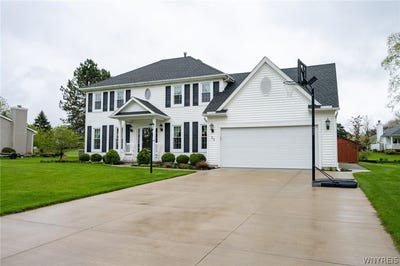 /international/us/35-pinyon-drive-orchard-park-ny-110107997830/