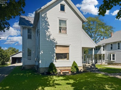 /international/us/206-kilbourne-street-bellevue-oh-110110357477/