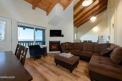 /international/us/261-quaking-aspen-lane-stateline-nv-110107939750/
