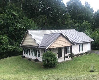 /international/us/138-forest-oak-lane-jefferson-nc-110101128009/