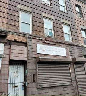 /international/us/227-martin-luther-king-jr-dr-jersey-city-nj-110098981669/