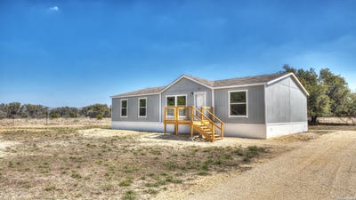 /international/us/405-a-n-frio-camp-wood-tx-110105979238/