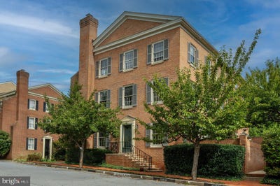 /international/us/4349-westover-place-nw-washington-dc-110110335785/