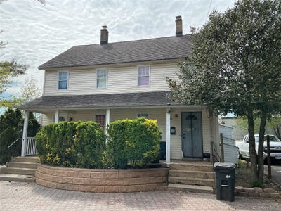 /international/us/241-covert-street-westbury-ny-110107609402/
