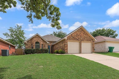 /international/us/907-sharp-drive-cedar-hill-tx-110108265853/