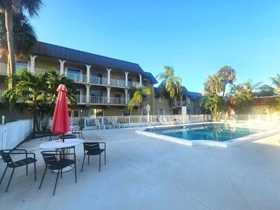 /international/us/501-se-8th-street-deerfield-beach-fl-110120535926/