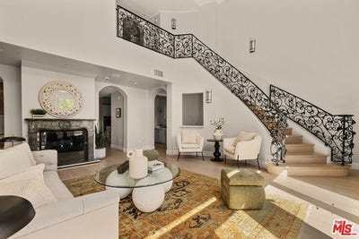 /international/us/1610-camden-ave-los-angeles-ca-110108677832/