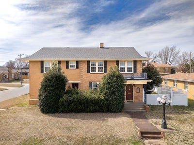 /international/us/1002-jefferson-place-shawnee-ok-110106026661/