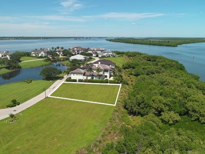 /international/us/9220-e-marsh-island-drive-vero-beach-fl-110120070355/