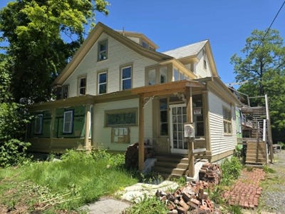 /international/us/33-oak-street-brattleboro-vt-110107697791/