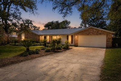 /international/us/157-country-club-road-shalimar-fl-110107006308/