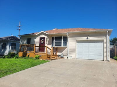 /international/us/1519-p-street-auburn-ne-110108749879/