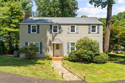 /international/us/1615-russell-road-paoli-pa-110119567204/