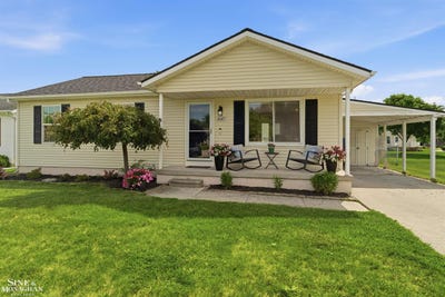 /international/us/1045-april-lane-marysville-mi-110108575685/