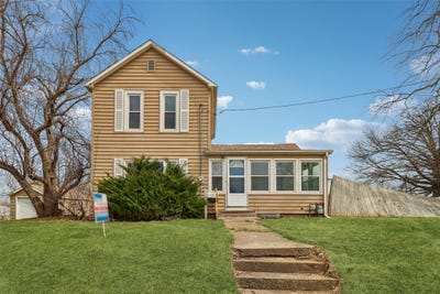 /international/us/416-e-12th-street-s-newton-ia-110106471420/