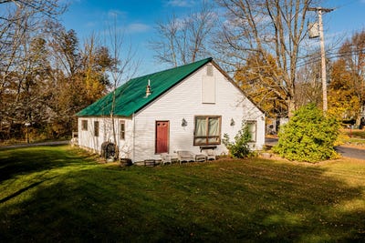 /international/us/6-heal-road-lincolnville-me-110096282341/