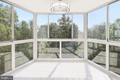 /international/us/19385-cypress-ridge-terrace-leesburg-va-110120454040/