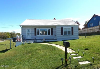 /international/us/855-goolsby-street-marion-va-110103166856/