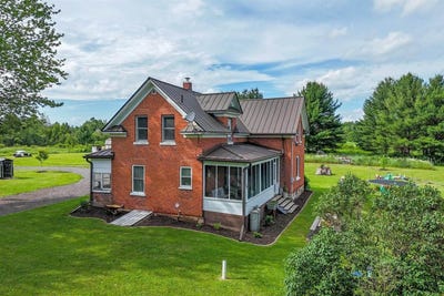 /international/us/5230-county-road-c-vesper-wi-110100588591/