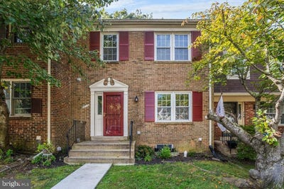 /international/us/9013-golden-leaf-court-springfield-va-110120463499/