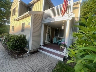 /international/us/62-south-street-plymouth-ma-110106538950/