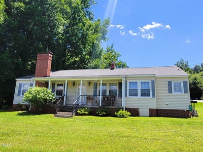 /international/us/411-w-raleigh-street-siler-city-nc-110100348294/