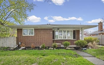 /international/us/24620-wood-street-st-clair-shores-mi-110107725126/