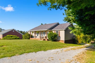 /international/us/415-country-drive-hustonville-ky-110119758691/