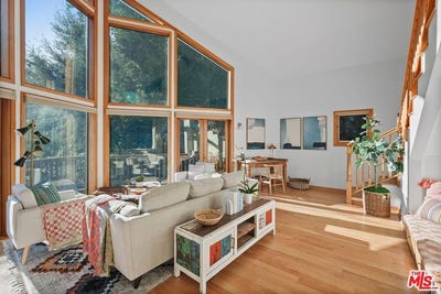 /international/us/2449-nuez-way-topanga-ca-110110309610/