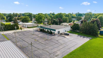 /international/us/1828-park-avenue-new-holstein-wi-110100891980/