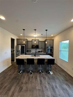 /international/us/5712-baverhof-drive-greensboro-nc-110104975690/
