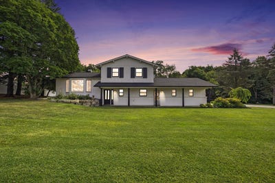 /international/us/10330-burlingame-avenue-sw-byron-center-mi-110101119806/