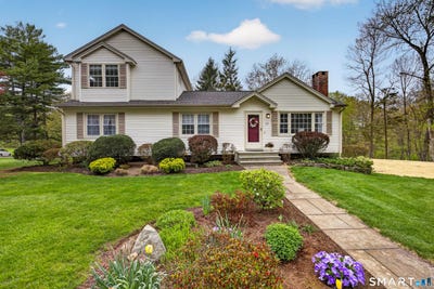 /international/us/110-edgewood-drive-guilford-ct-110107782793/