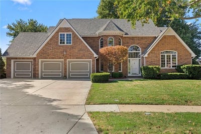 /international/us/12808-sherwood-drive-leawood-ks-110120528458/