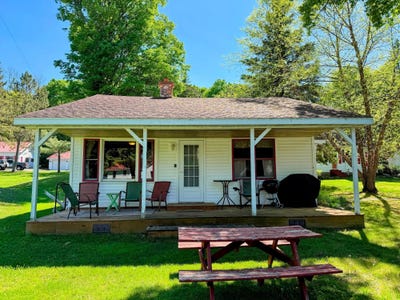 /international/us/5712-mcpartlins-ln-phelps-wi-110108584232/