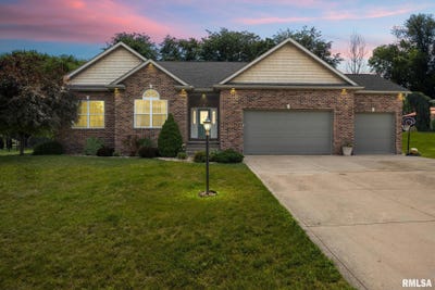 /international/us/310-westminster-road-germantown-hills-il-110100891598/